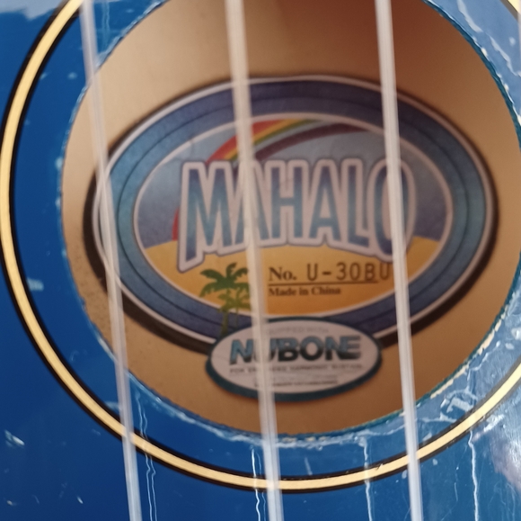 MAHALO UKULELE NO. U-30BU BLUE WITH MATCHING BLUE CARRYING BAG - Picture 3 of 15